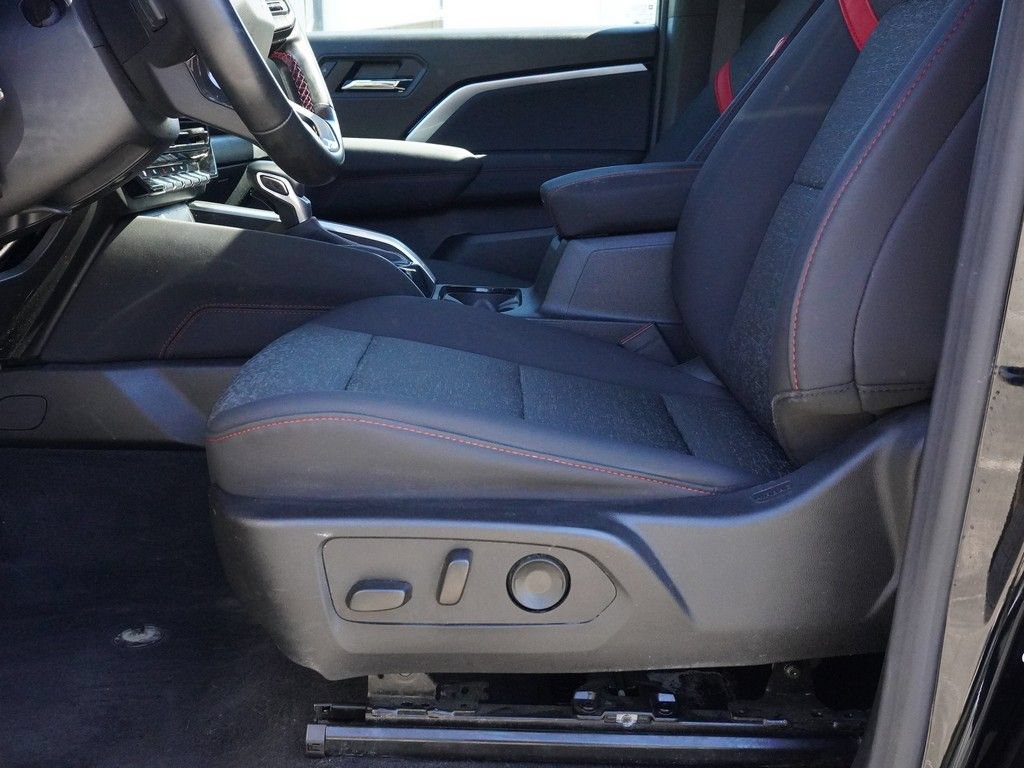 Used 2024 Chevrolet Colorado Z71 w/ Z71 Convenience Package 2 AWD/4WD image 29