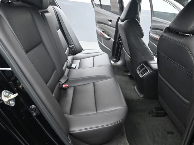 Used 2017 Acura TLX FWD image 19