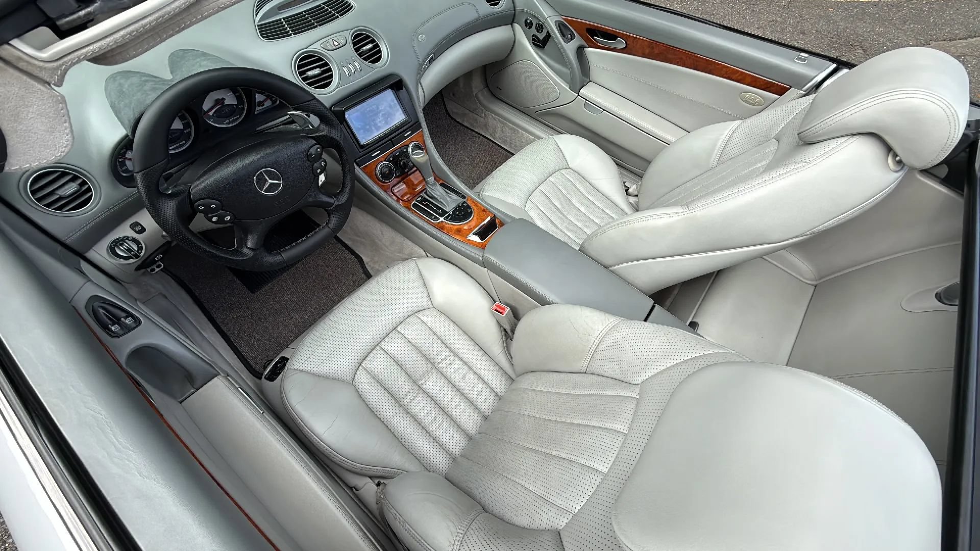 Used 2005 Mercedes-Benz SL 65 AMG image 37
