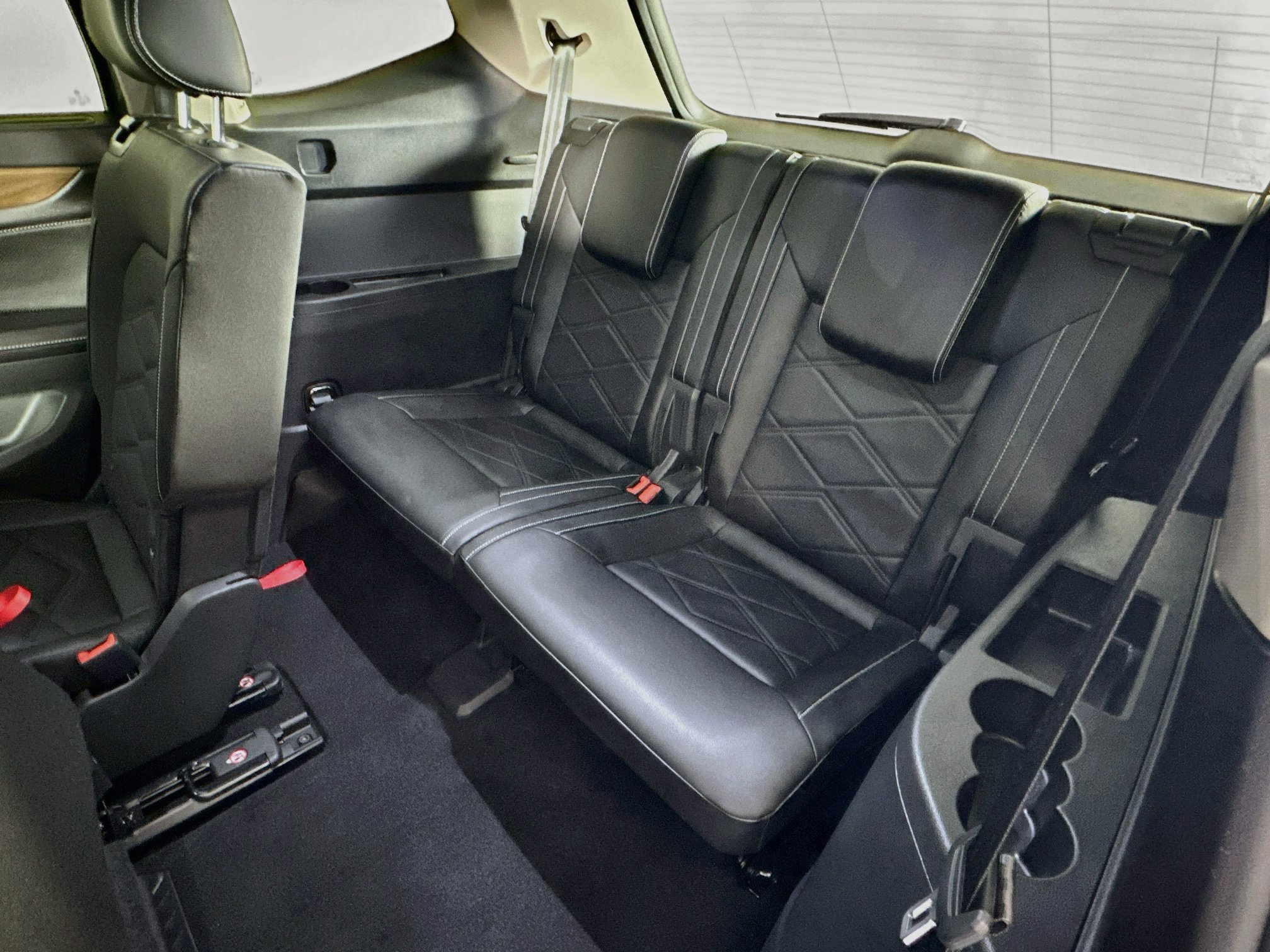 Used 2025 Volkswagen Atlas SE FWD image 29
