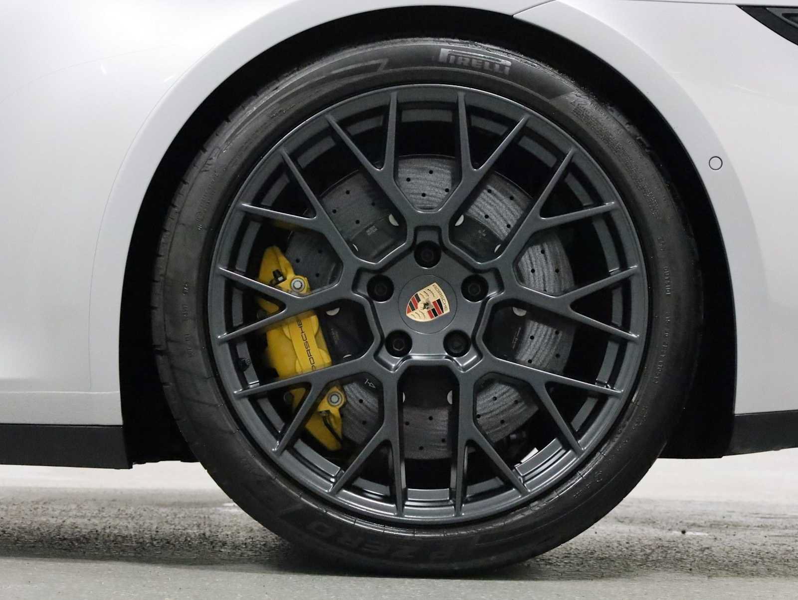 Certified 2026 Porsche 911 Carrera 4 GTS AWD/4WD image 38