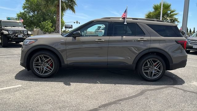 New 2026 Ford Explorer ST-Line w/ ST-Line Street Pack RWD image 6