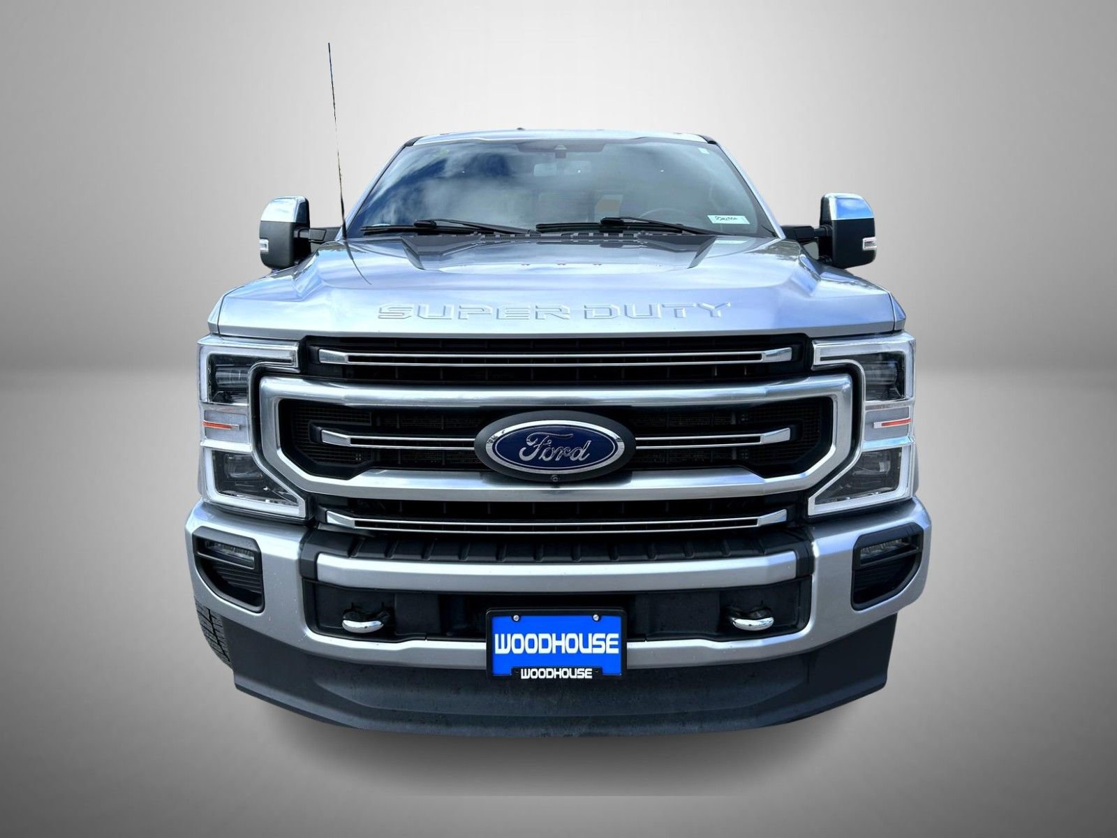 Used 2022 Ford F250 Platinum w/ FX4 Off-Road Package image 2