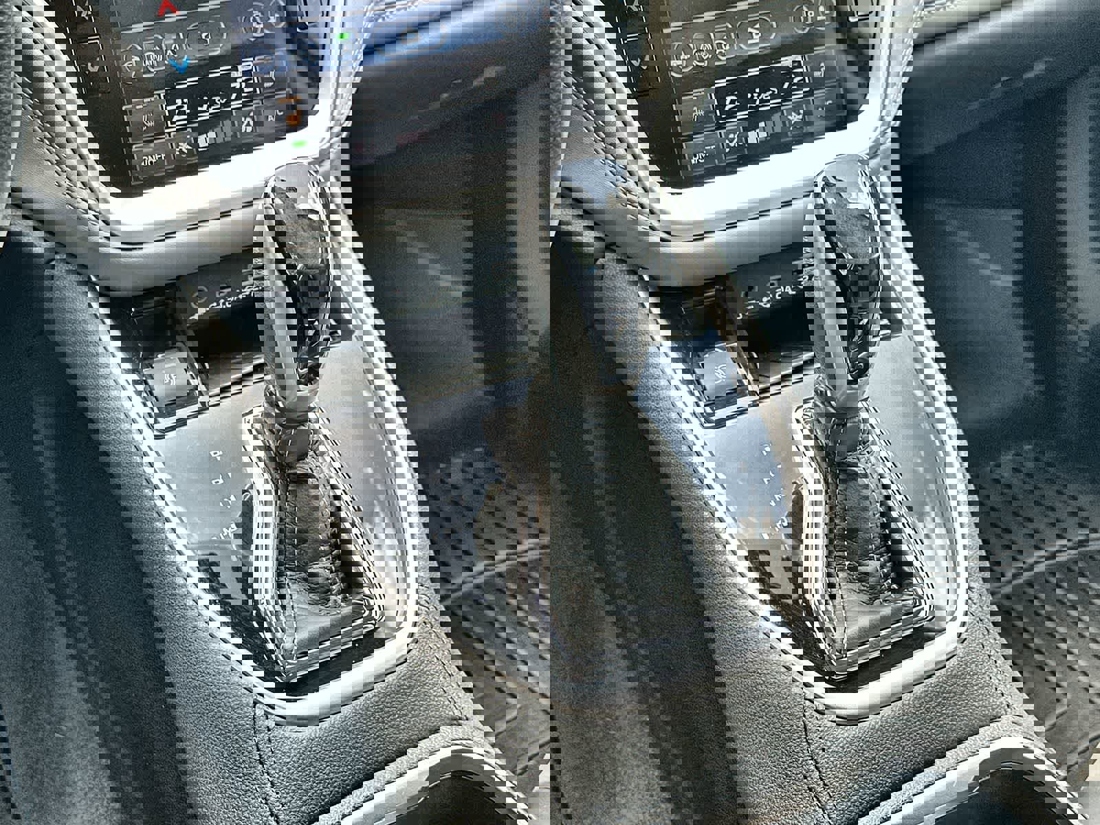 Used 2025 Subaru Outback Limited image 23