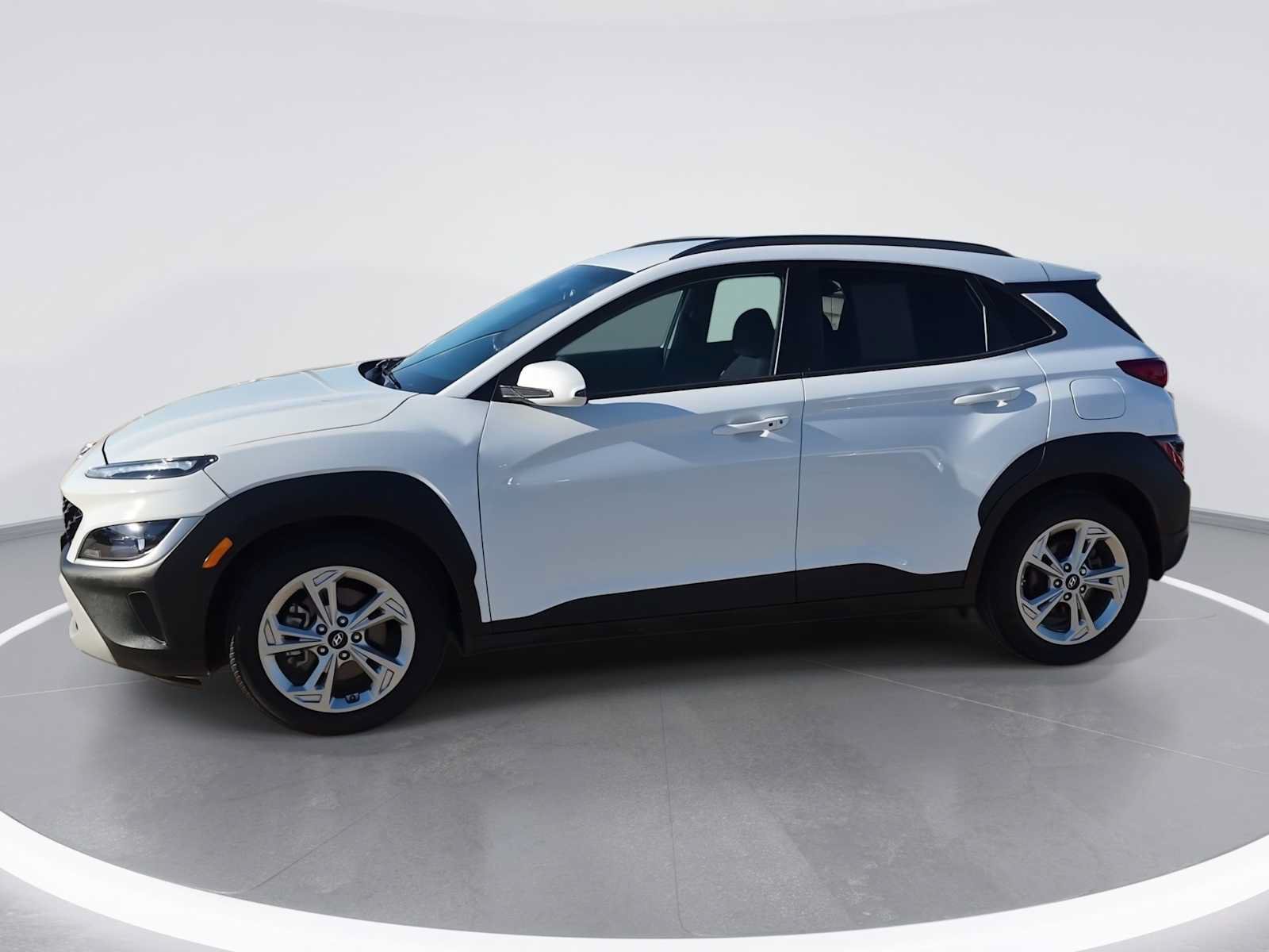 Used 2023 Hyundai Kona SEL AWD/4WD image 4