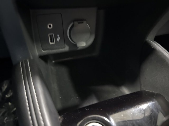 Used 2020 Nissan Kicks SV image 17