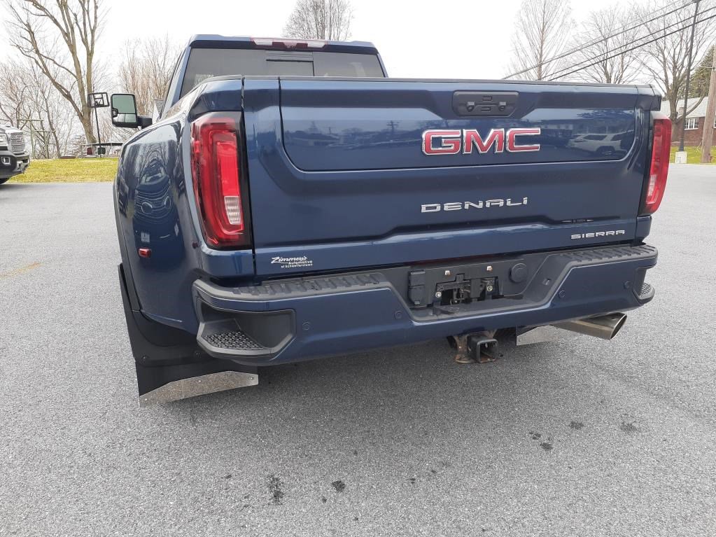 Used 2023 GMC Sierra 3500 Denali w/ Denali Ultimate Package AWD/4WD image 2