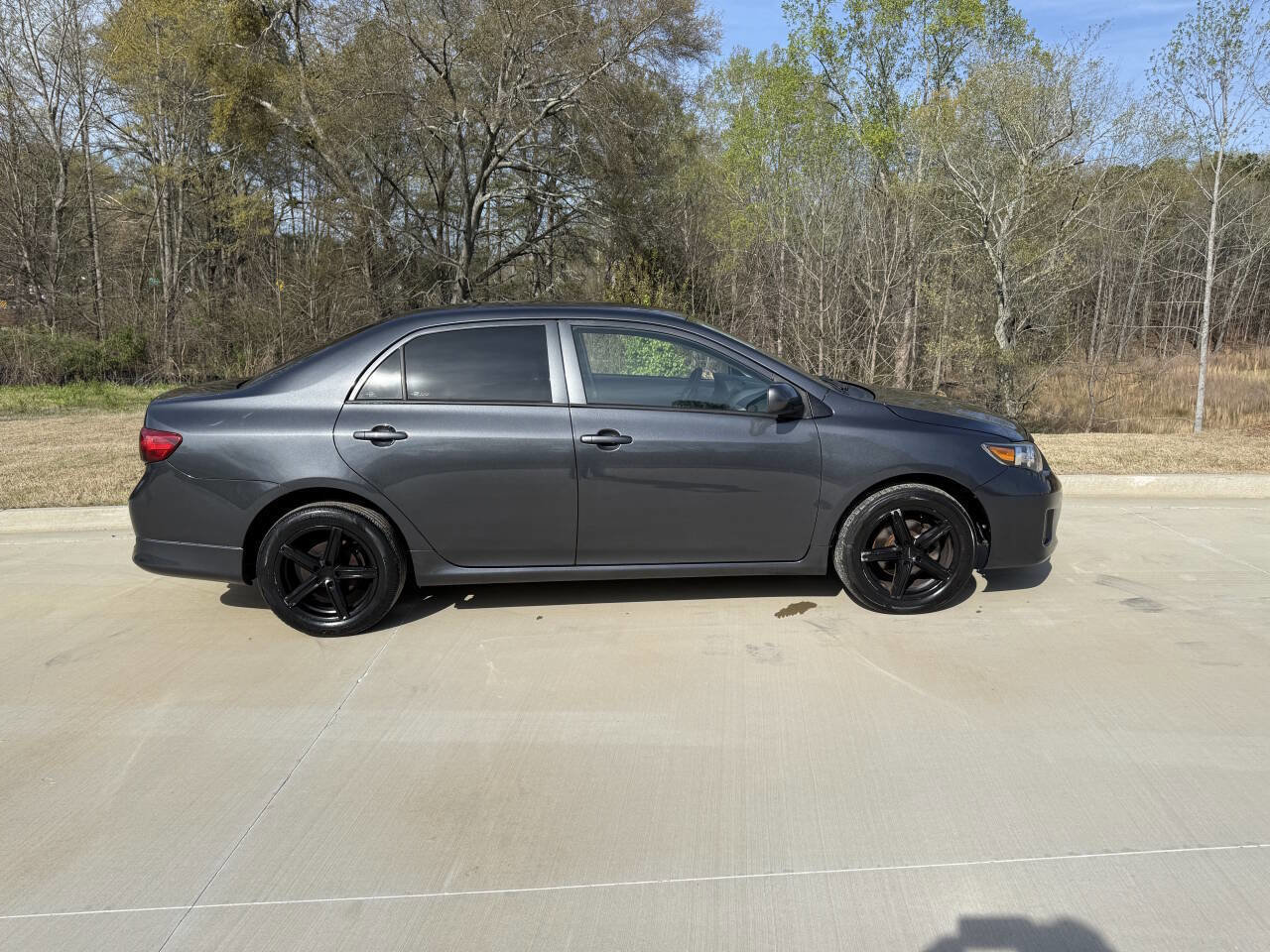 Used 2012 Toyota Corolla L image 2