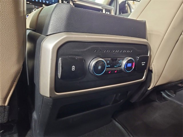 Used 2023 Ford Expedition Limited image 11