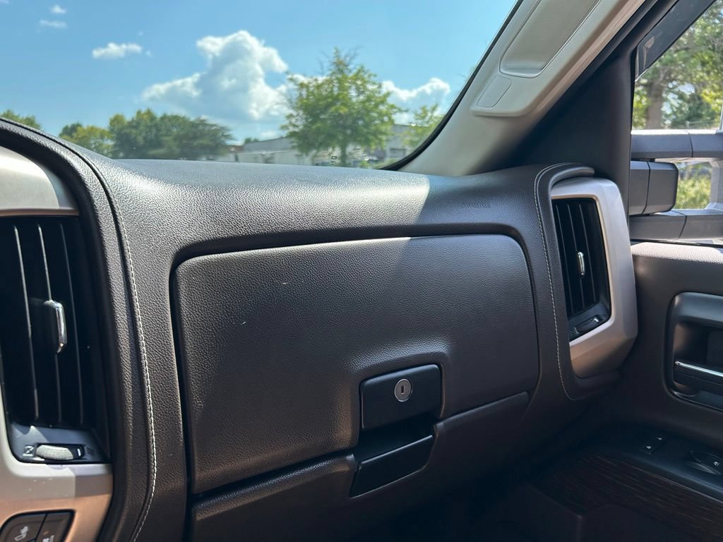 Used 2019 GMC Sierra 2500 Denali w/ Duramax Plus Package AWD/4WD image 15
