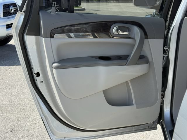 Used 2017 Buick Enclave Leather FWD image 33