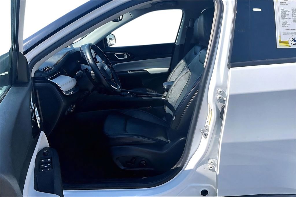 Used 2022 Jeep Compass Limited AWD/4WD image 21