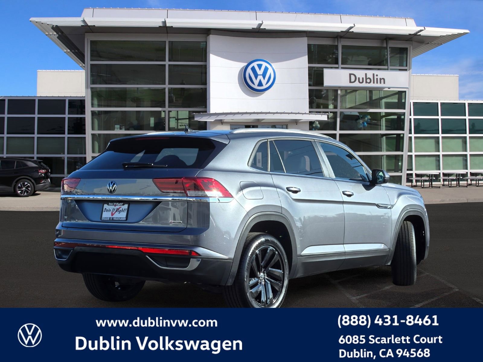 Certified 2021 Volkswagen Atlas Cross Sport SE w/ Panoramic Sunroof Package image 4