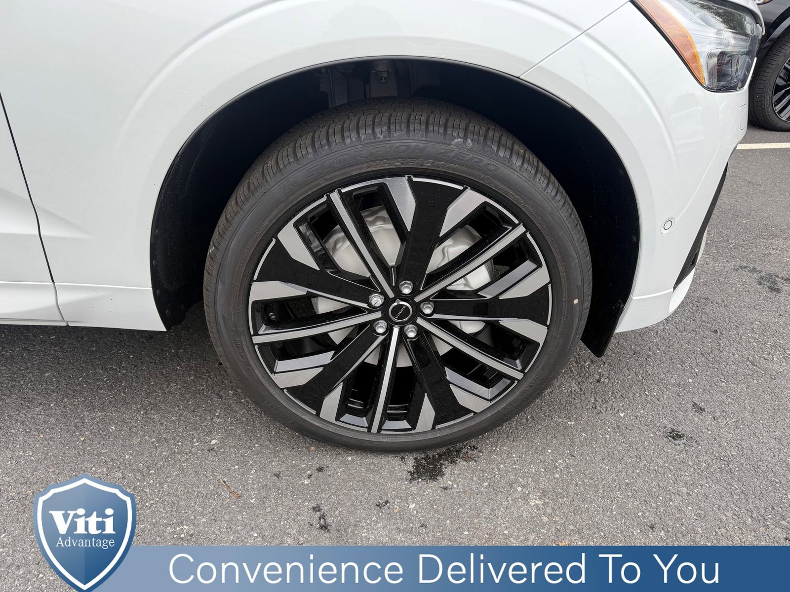 New 2026 Volvo XC60 B5 Ultra w/ Protection Package Premier image 10