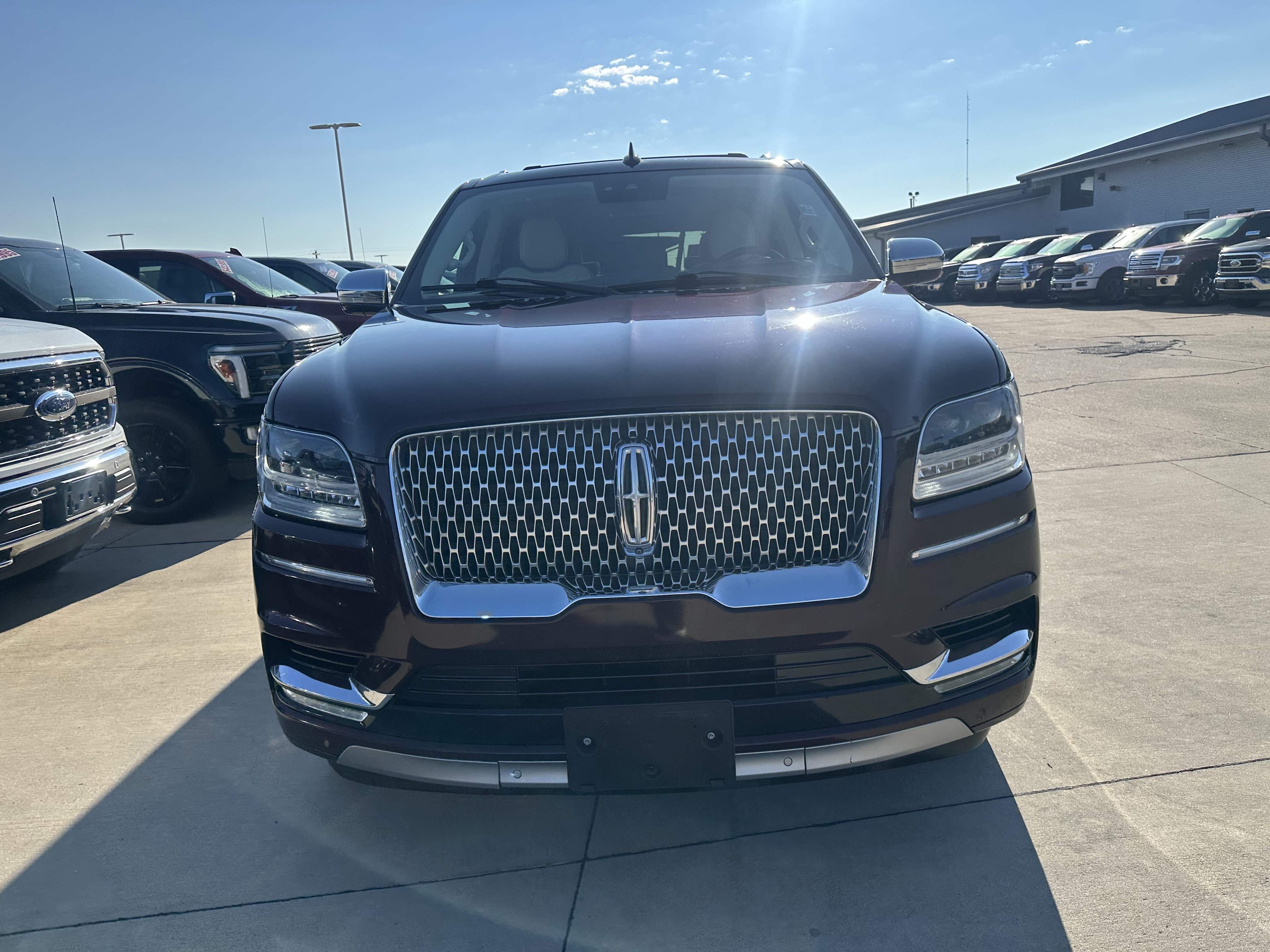 Used 2021 Lincoln Navigator L Black Label w/ Cargo Convenience Package AWD/4WD image 2