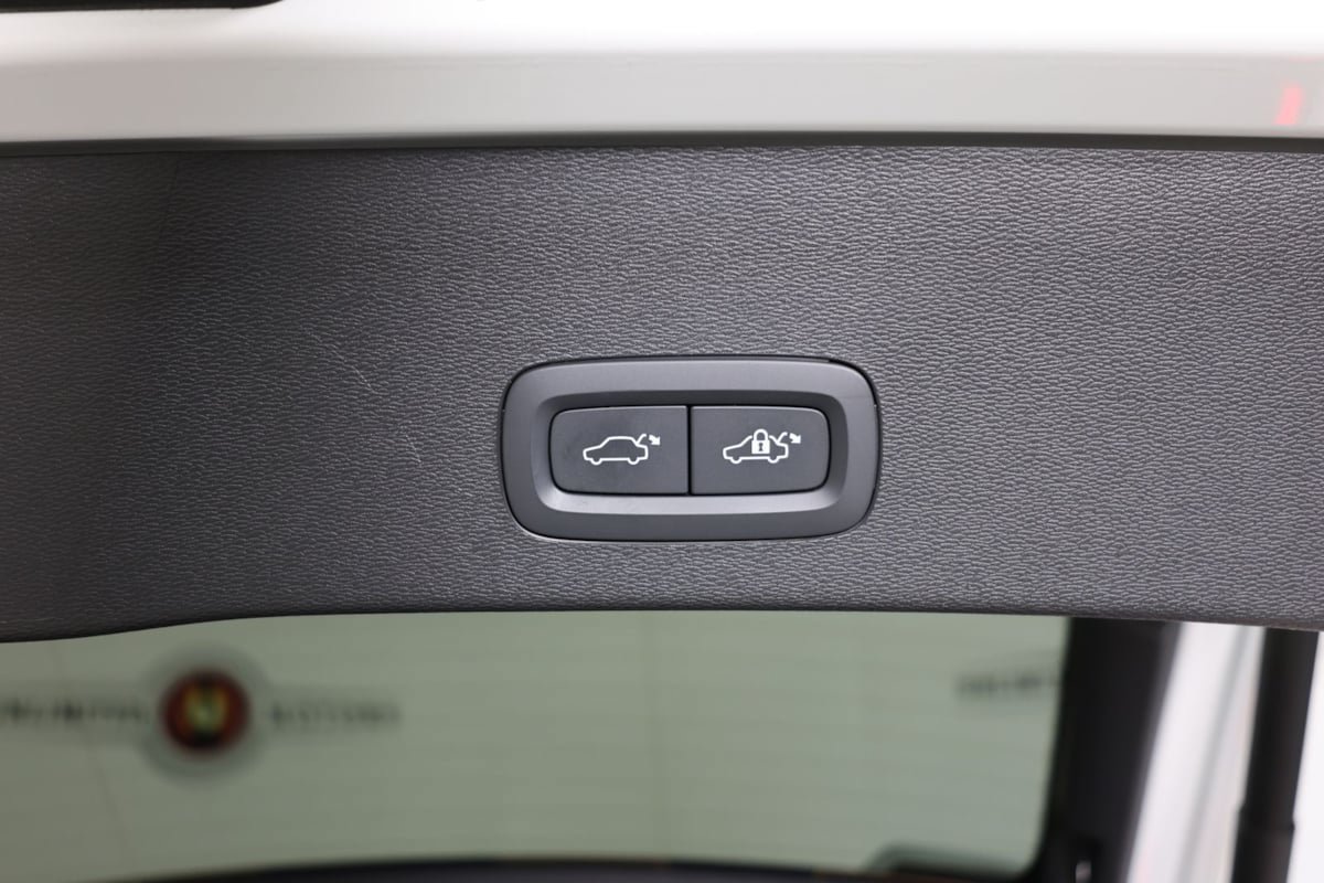 Used 2023 Volvo C40 P8 Recharge Ultimate w/ Protection Package Premier AWD/4WD image 31
