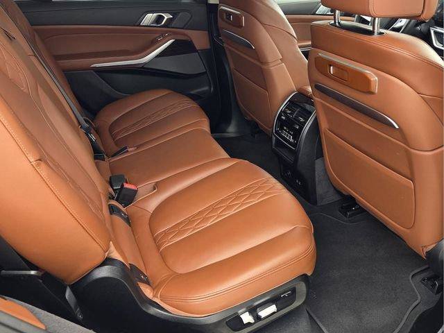 Used 2026 BMW X7 xDrive40i AWD/4WD image 18