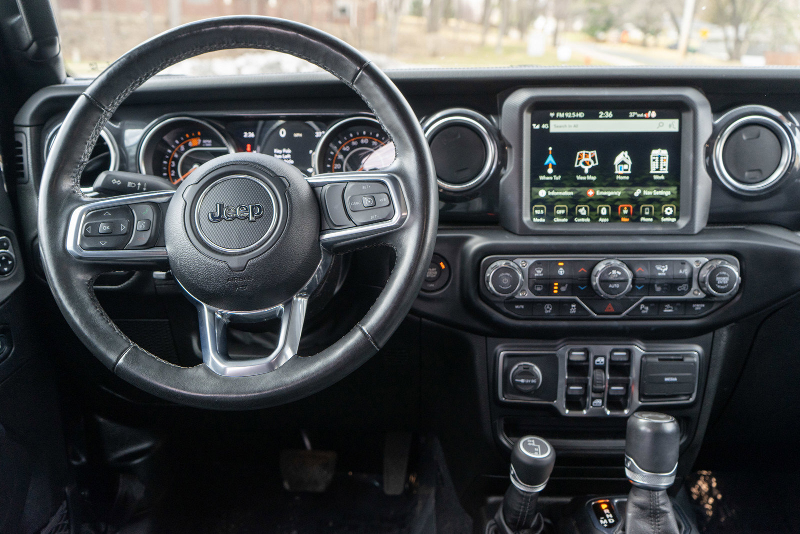 Used 2022 Jeep Wrangler Unlimited Sahara image 13