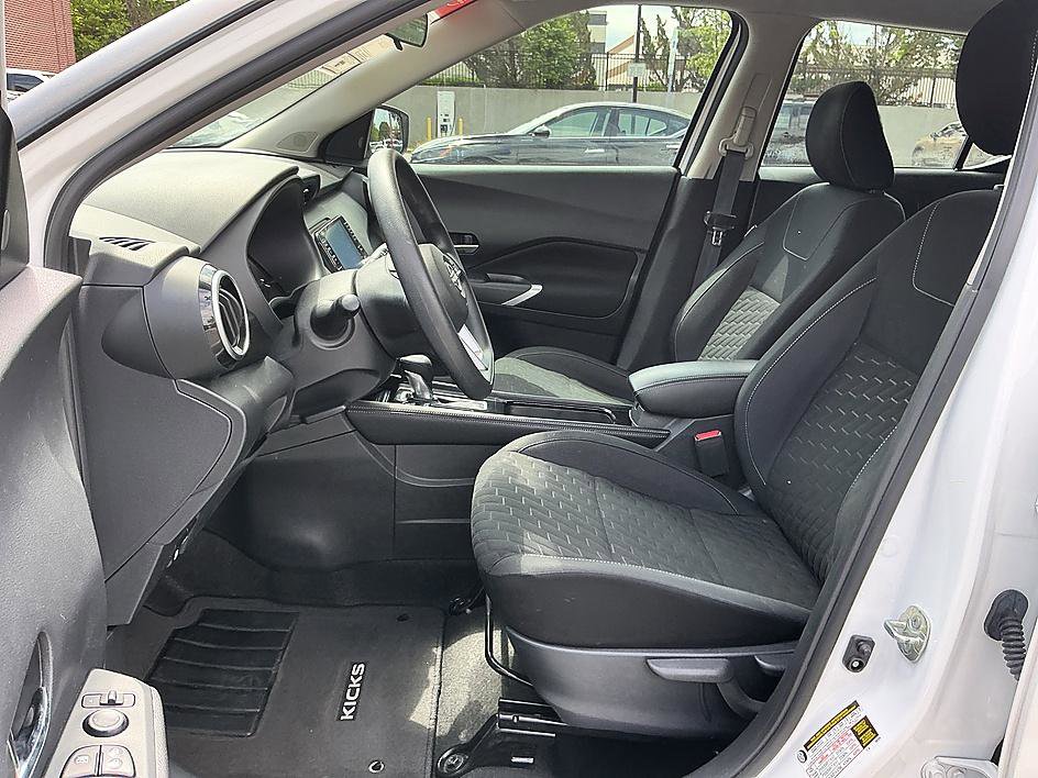 Certified 2023 Nissan Kicks SV FWD image 12