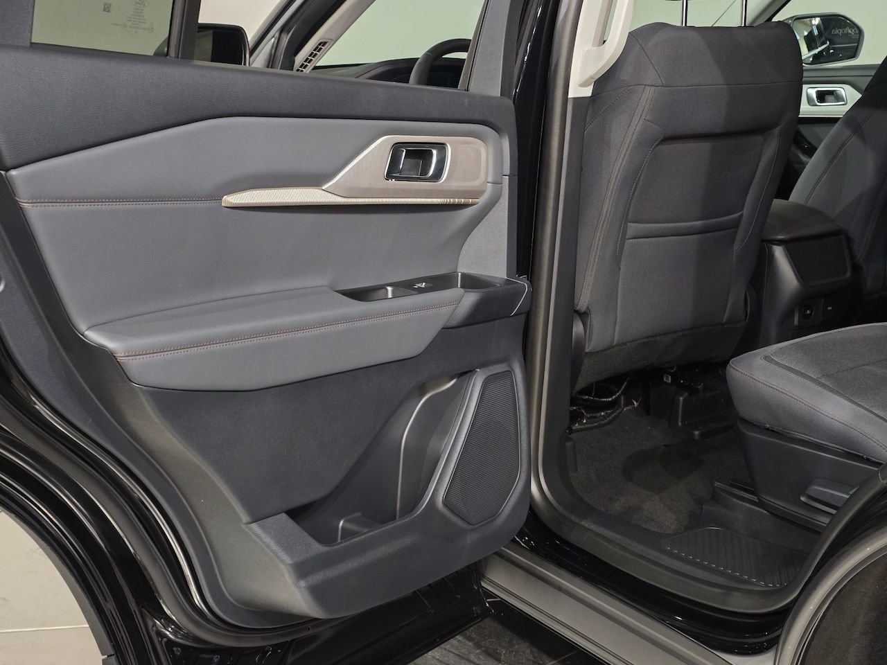 New 2026 Ford Explorer Active image 33