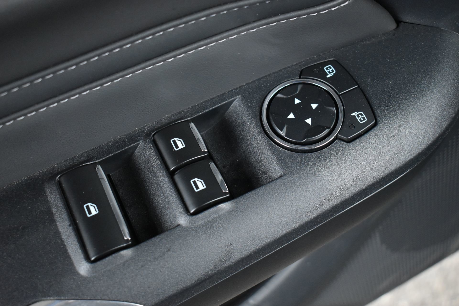 Used 2024 Ford Mustang GT Premium image 12