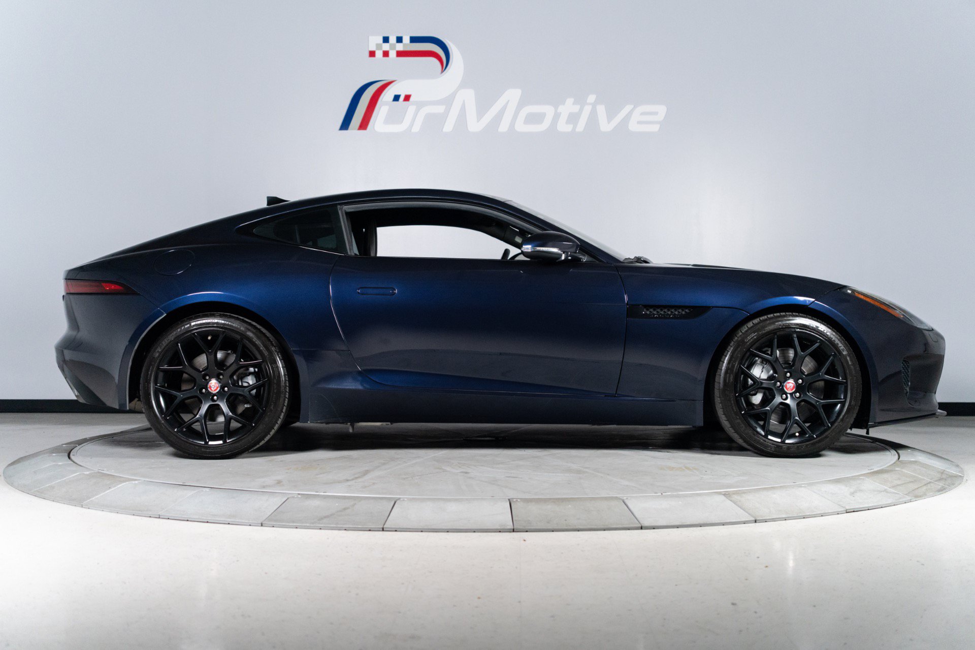 Used 2018 Jaguar F-TYPE Coupe RWD image 23