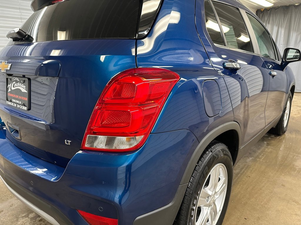 Used 2020 Chevrolet Trax LT w/ Driver Confidence Package image 24