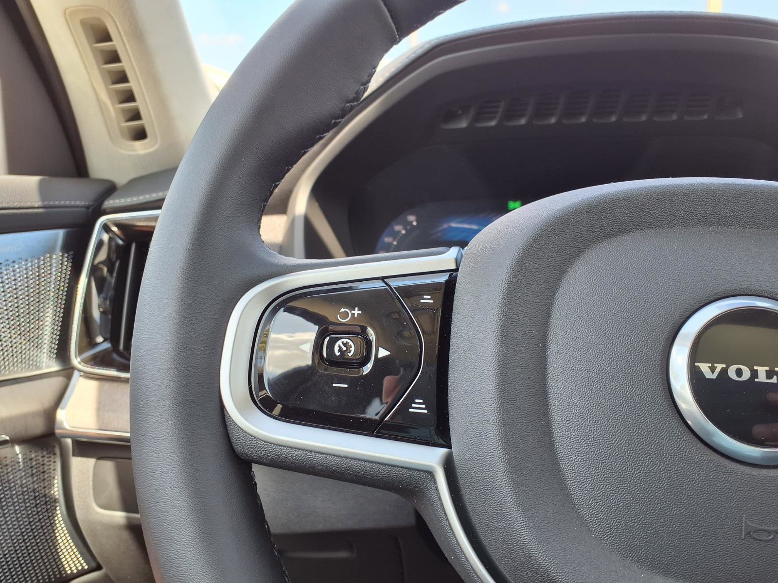 New 2026 Volvo XC90 T8 Ultra w/ Lounge Package image 17