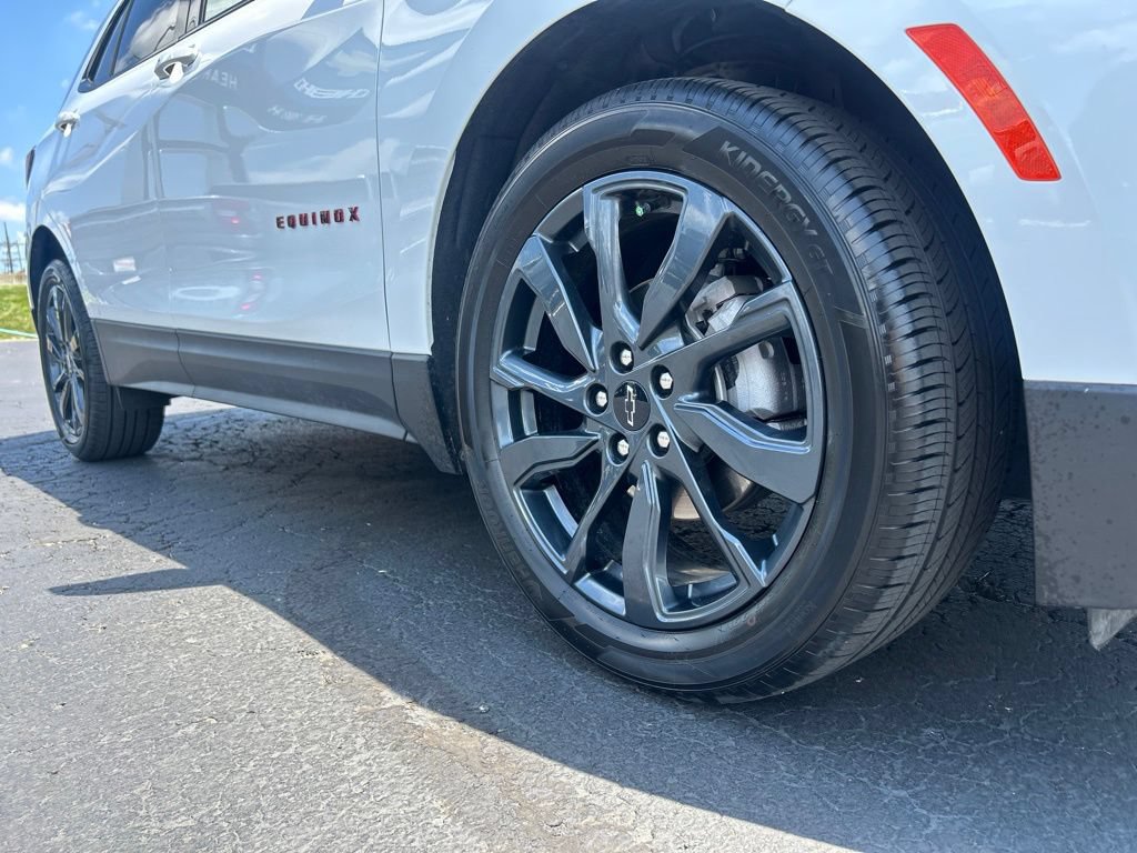 Certified 2022 Chevrolet Equinox RS w/ RS Leather Package FWD image 12
