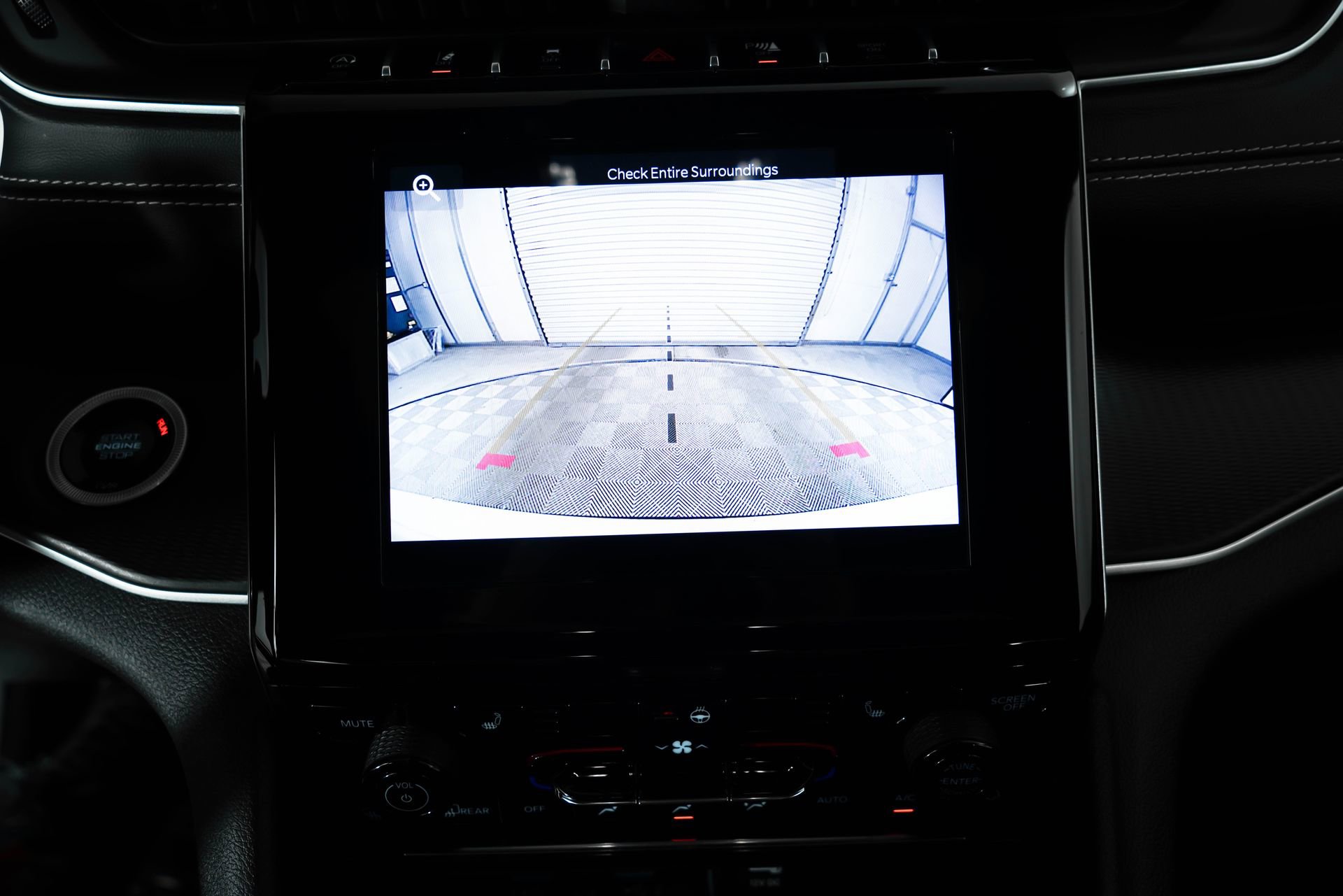 Used 2024 Jeep Grand Cherokee L Altitude image 27