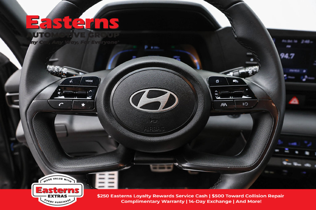 Used 2026 Hyundai Elantra Sport FWD image 11