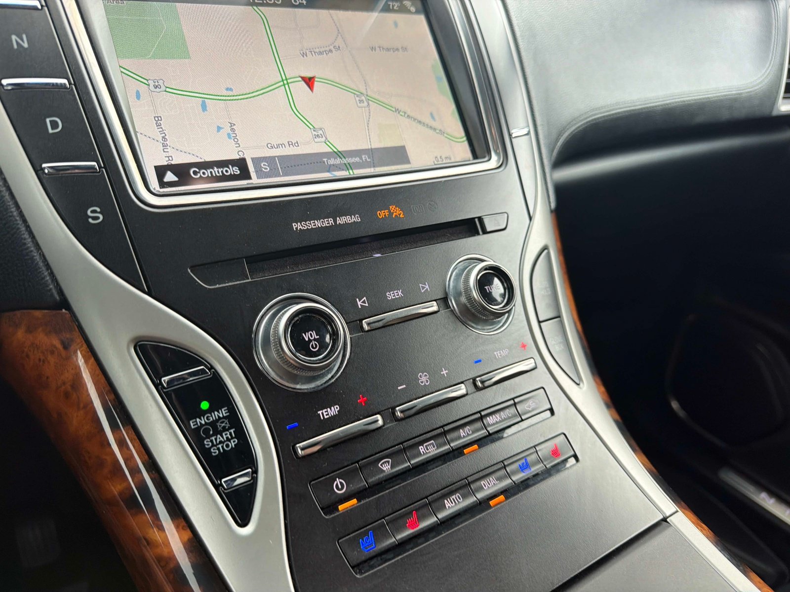 Used 2018 Lincoln MKX Reserve FWD image 25