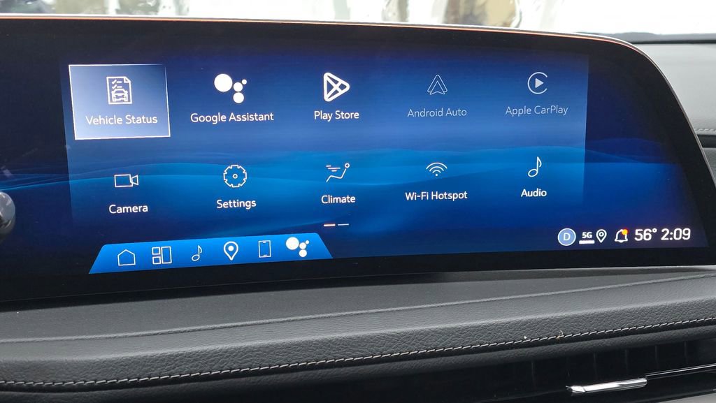 Used 2025 Cadillac XT4 Premium Luxury image 28