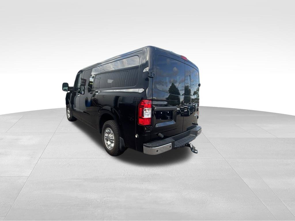 Used 2021 Nissan NV 3500 SL RWD image 4
