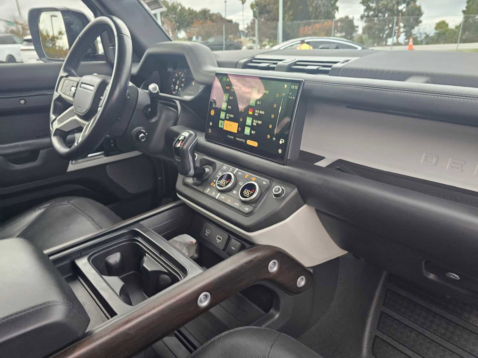 Used 2022 Land Rover Defender 110 X-Dynamic HSE image 12