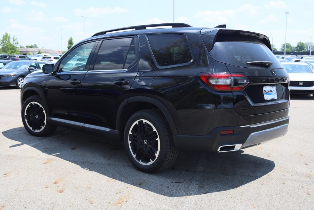 New 2026 Honda Pilot Touring image 4