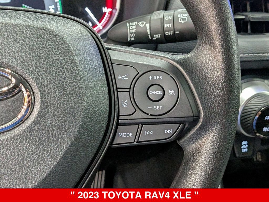 Used 2023 Toyota RAV4 XLE AWD/4WD image 17