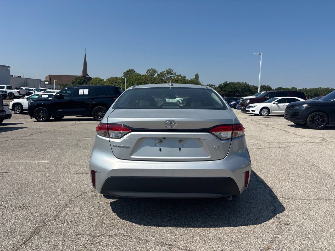 Used 2025 Toyota Corolla LE FWD image 5