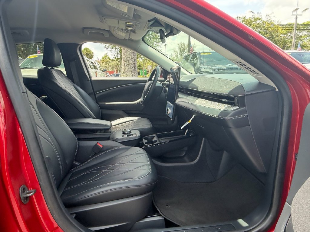 Used 2023 Ford Mustang Mach-E Select RWD image 17