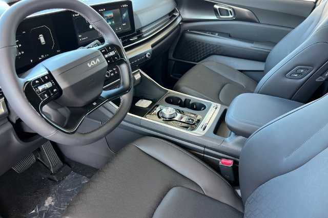 New 2027 Kia Carnival SX FWD image 11