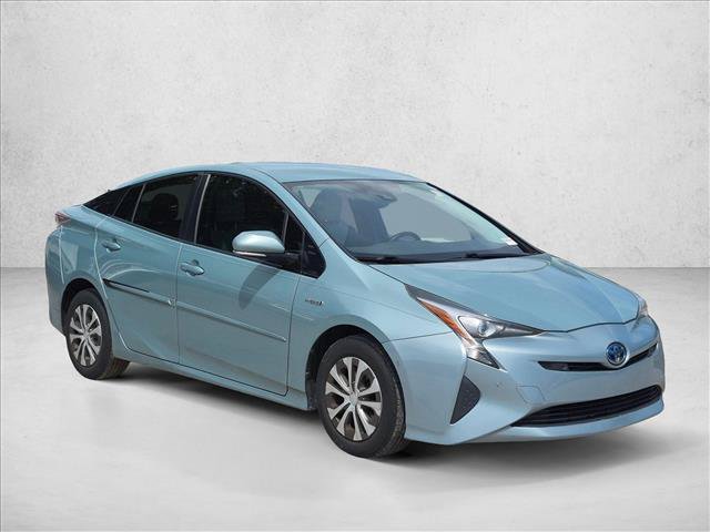 Used 2017 Toyota Prius Four FWD image 3