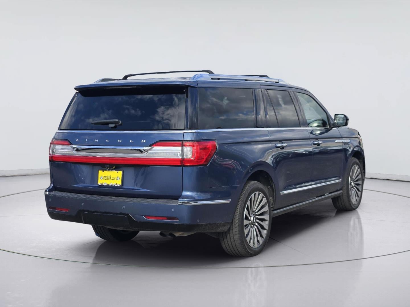 Used 2019 Lincoln Navigator L Reserve AWD/4WD image 7