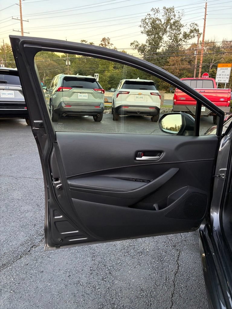 Used 2023 Toyota Corolla SE FWD image 31