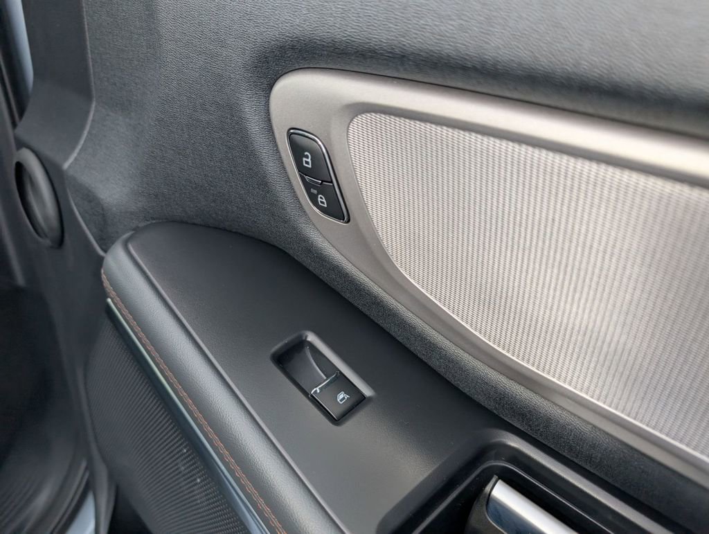 New 2025 Ford Expedition Active image 52