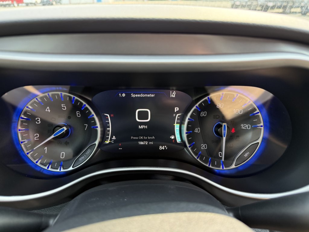 Used 2026 Chrysler Pacifica Select FWD image 23