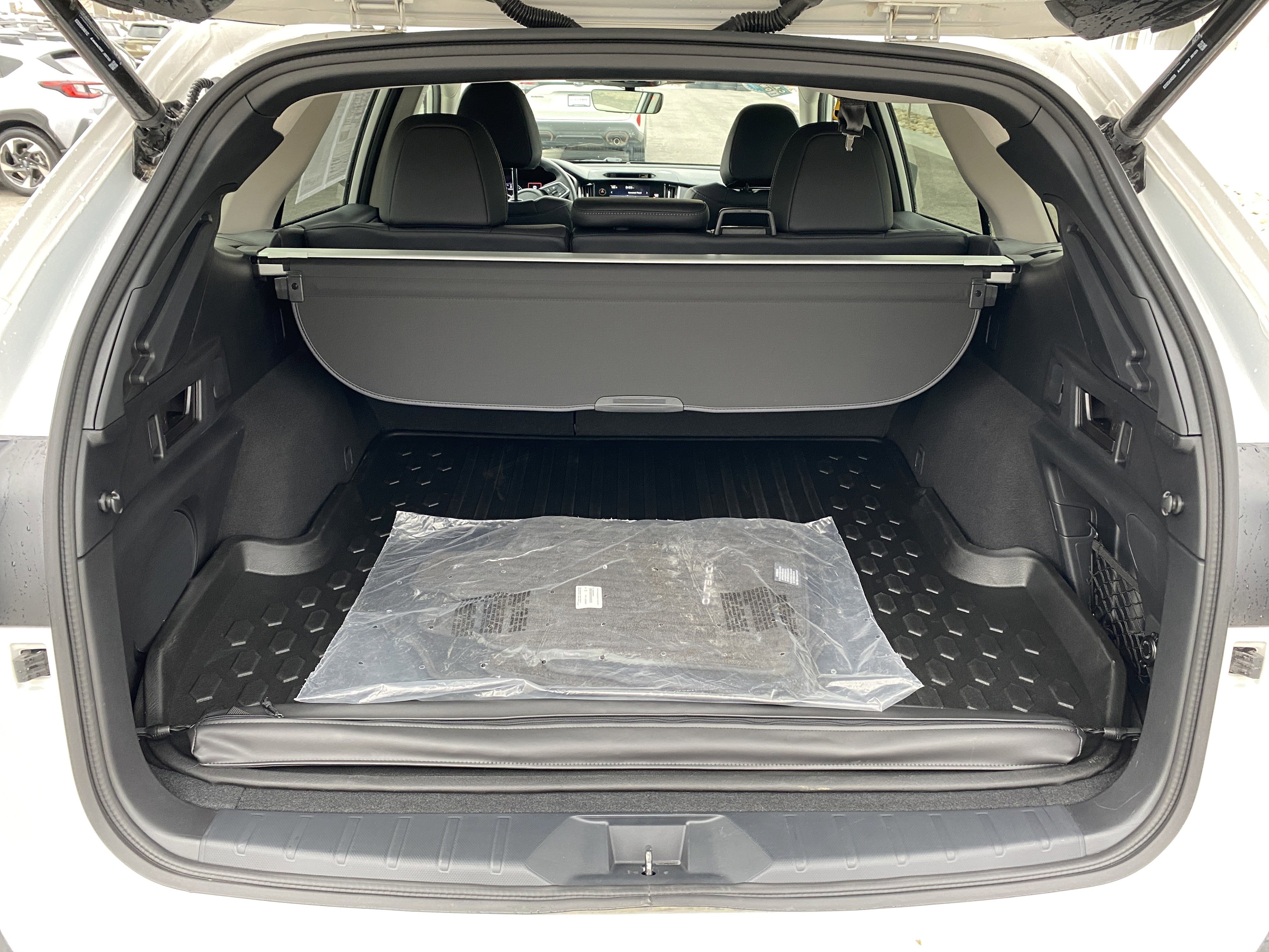 Used 2025 Subaru Outback Limited image 32