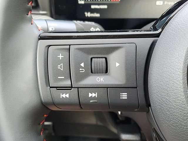New 2026 Nissan Kicks SR w/ Cold Weather Package AWD/4WD image 9