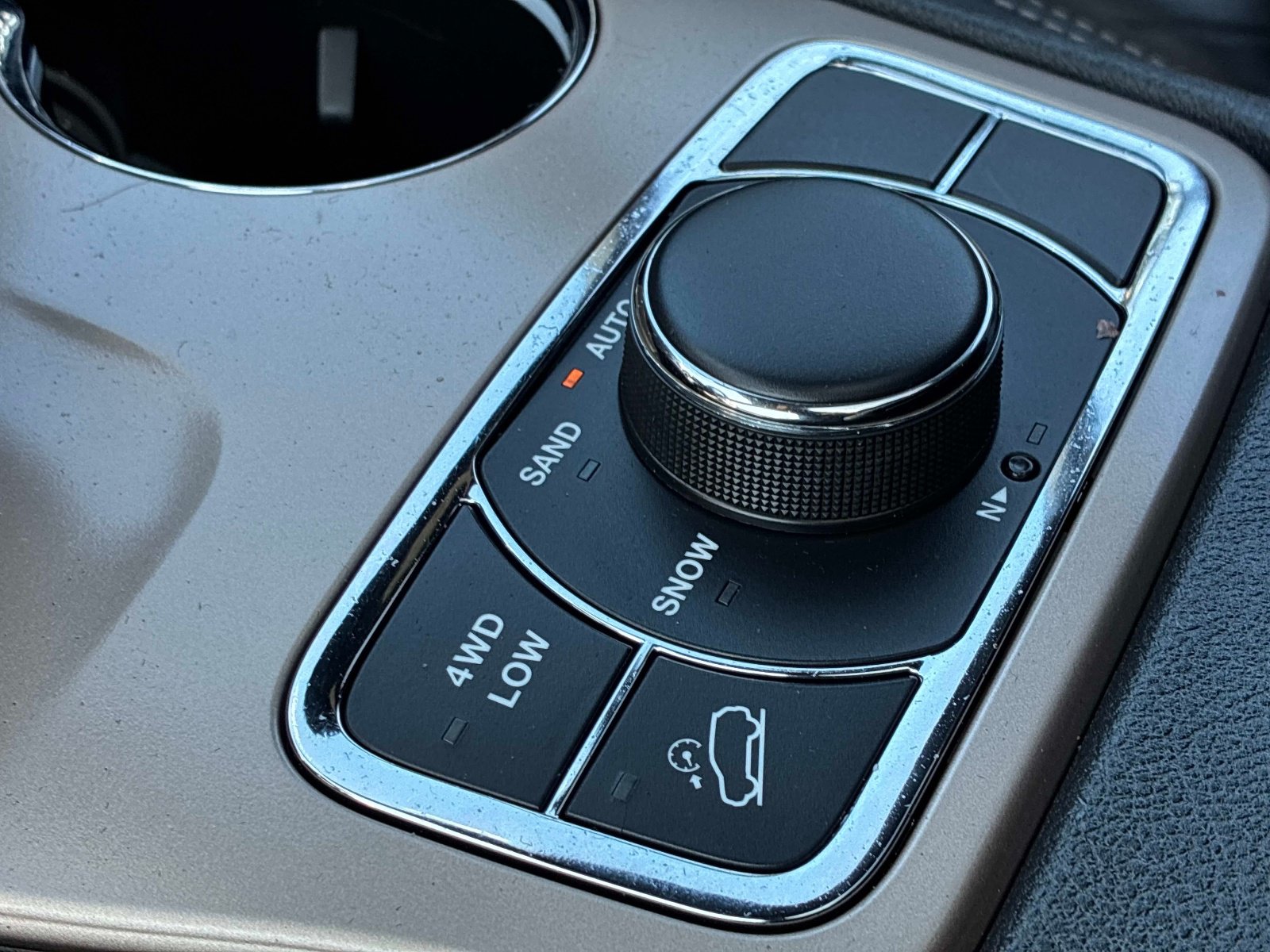 Used 2014 Jeep Grand Cherokee Limited AWD/4WD image 32