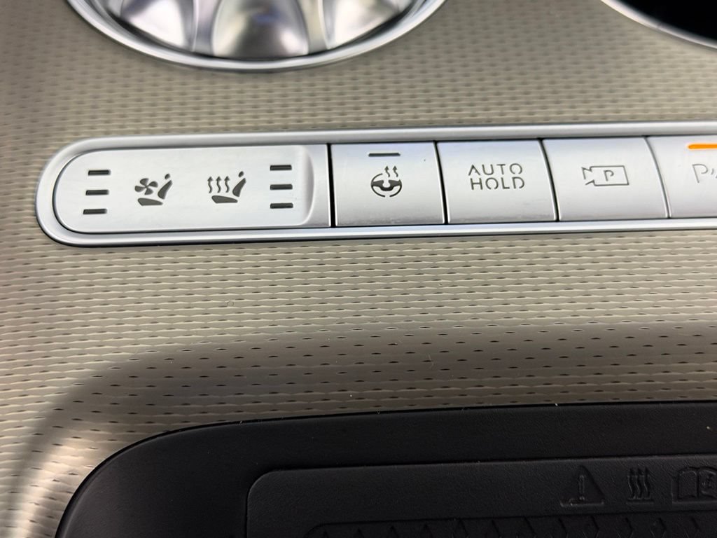 Used 2023 Genesis GV60 Advanced AWD/4WD image 21