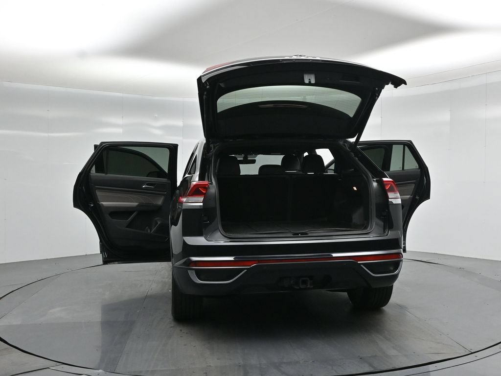 Used 2023 Volkswagen Atlas Cross Sport SE w/ Black Wheel Package AWD/4WD image 33